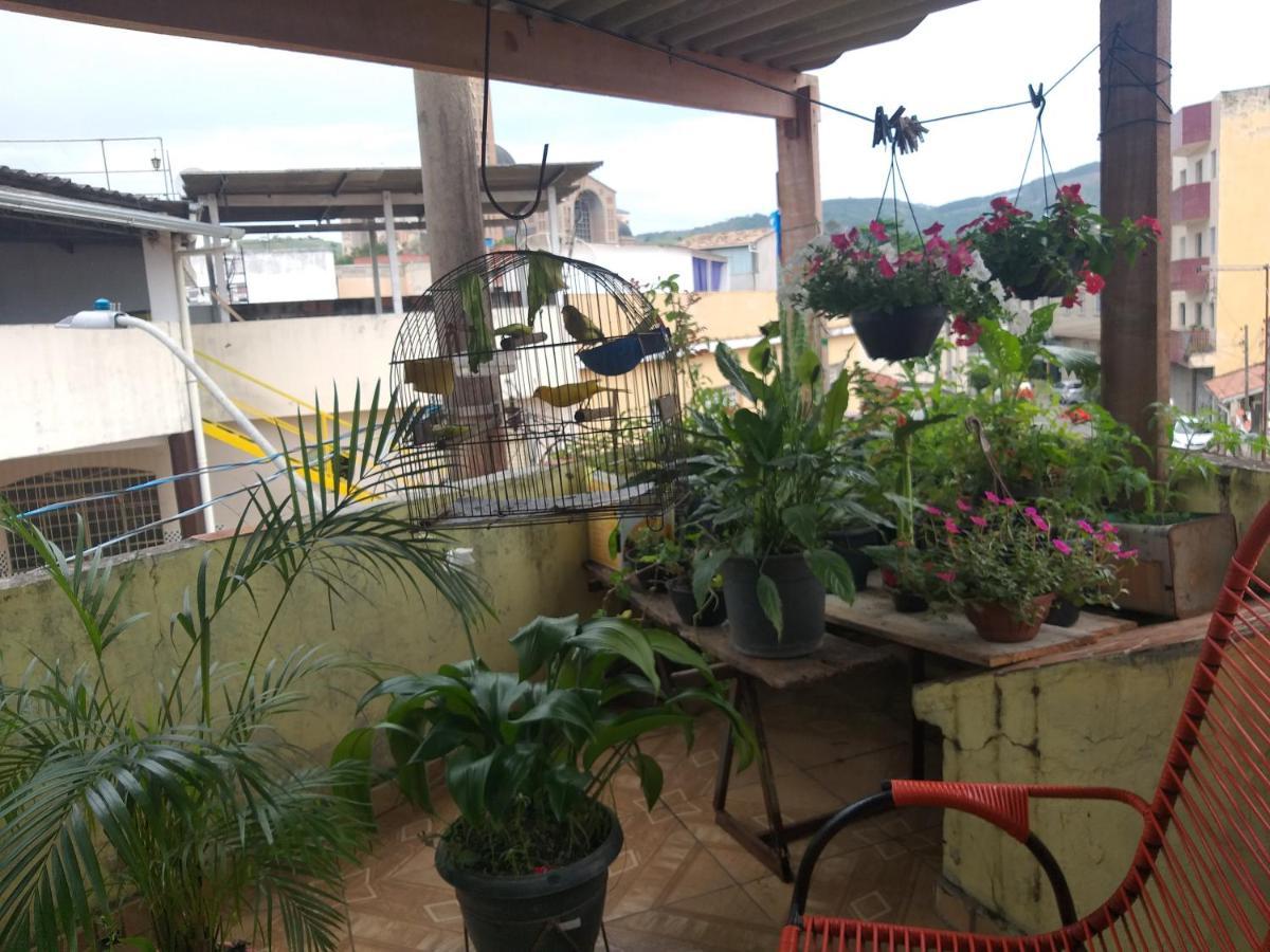 Casa Da Tia La Preco Unico Pela Casa Inteira, Cabem Ate 6 Pessoas Proximo Ao Santuario De Aparecida Villa Aparecida  Luaran gambar